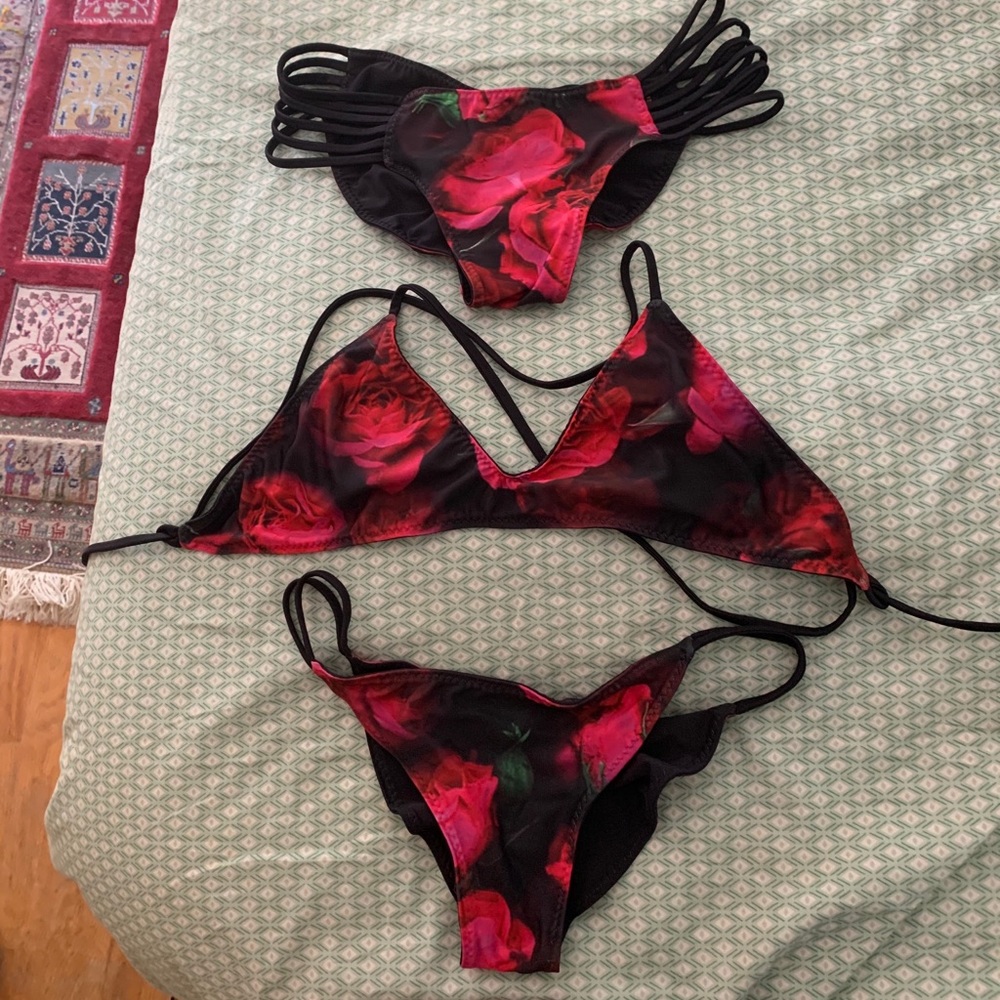 Savage Swim Leah Cloie Haven bikini M Reversible